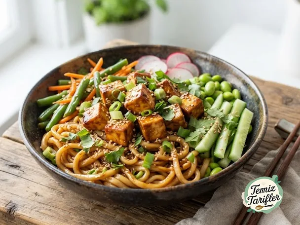 15 Dakikada Teriyaki Tofulu Erişte Kaseleri - Pratik Tarif