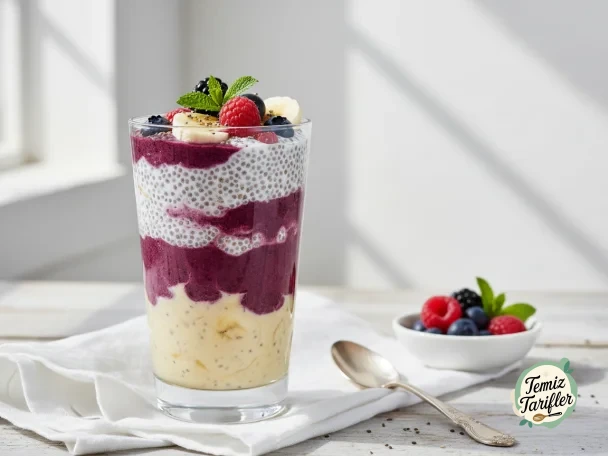 Evde Orman Meyveli Muzlu Chia Smoothie Keyfi