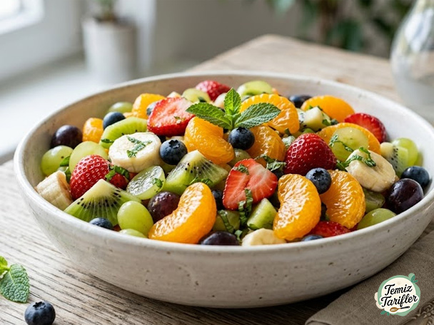 The Most Delicious Fresh Fruit Salad Recipe