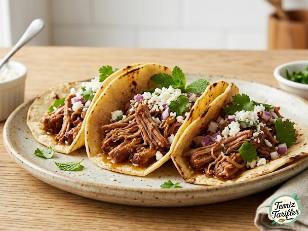 Slow Cooker Pulled Pork Tacos