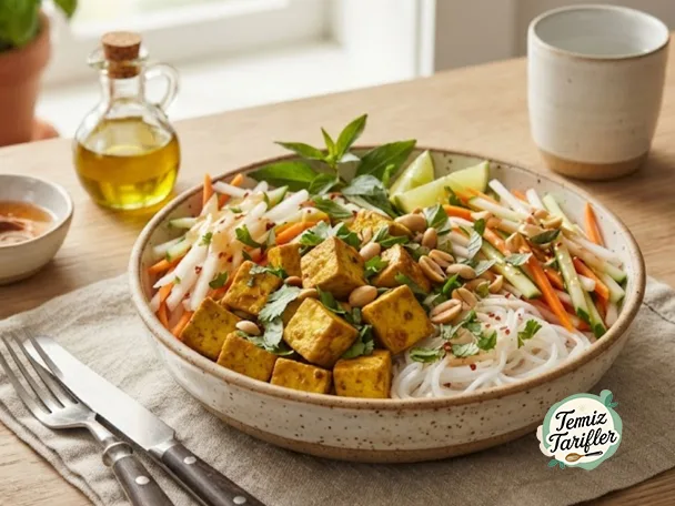 Misafir Sofrasının Vazgeçilmezi: Vietnam Esintili Körili Tofu Yaz Kasesi