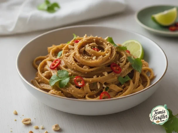 Misafirlerin Bayılacağı Vegan Thai Fıstık Soslu Erişte