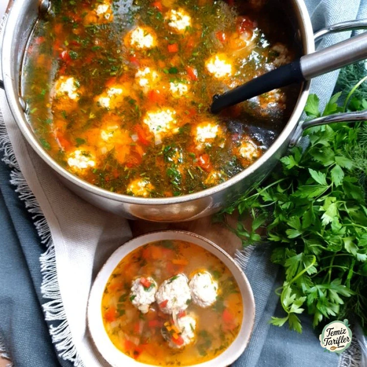 Enfes Tavuk Köftesi Çorbası Tarifi